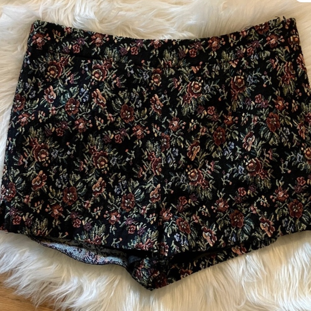 Forever 21 tapestry floral high waist shorts
